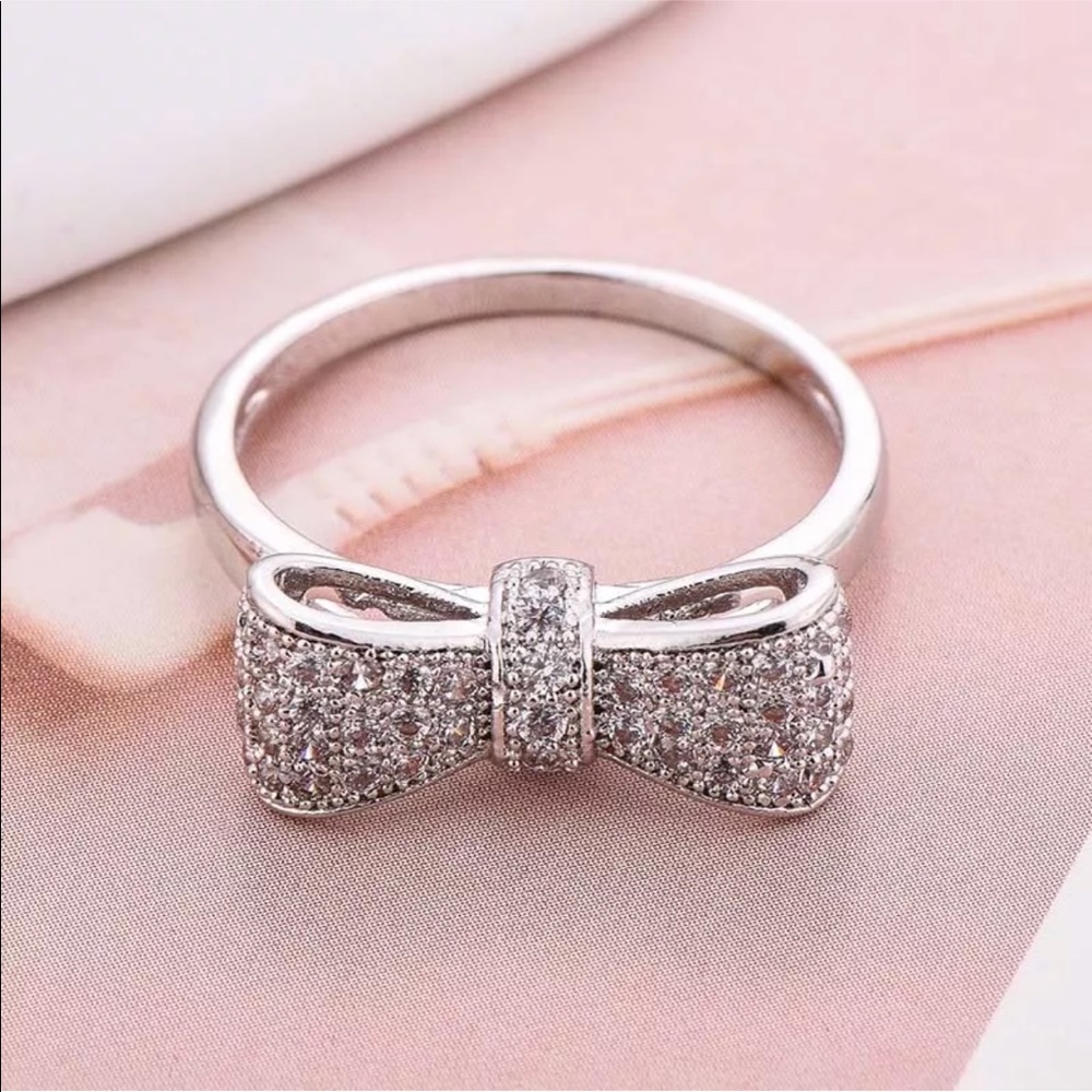 Cute Bow Ring - Picture 2 of 2